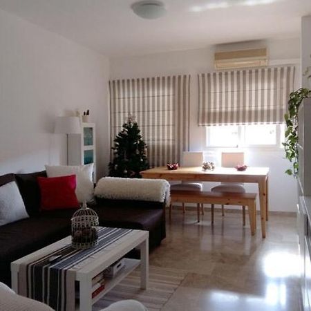 Апартаменты Malaga Habitacion En Apartamento Carlos Haya Экстерьер фото