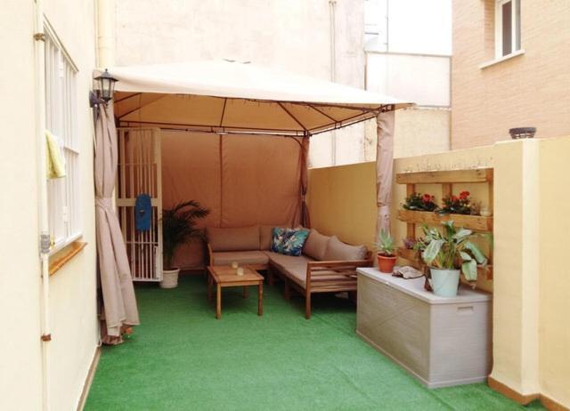 Апартаменты Malaga Habitacion En Apartamento Carlos Haya Экстерьер фото